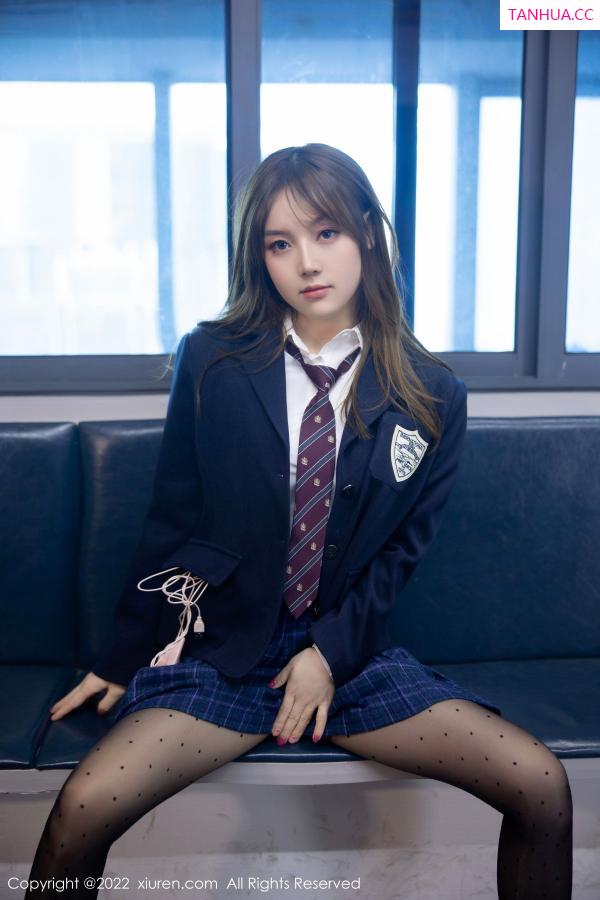豆瓣酱  [XiuRen]高清写真图 2022.11.23 No.5899 豆瓣酱 黑丝美臀第16张图片